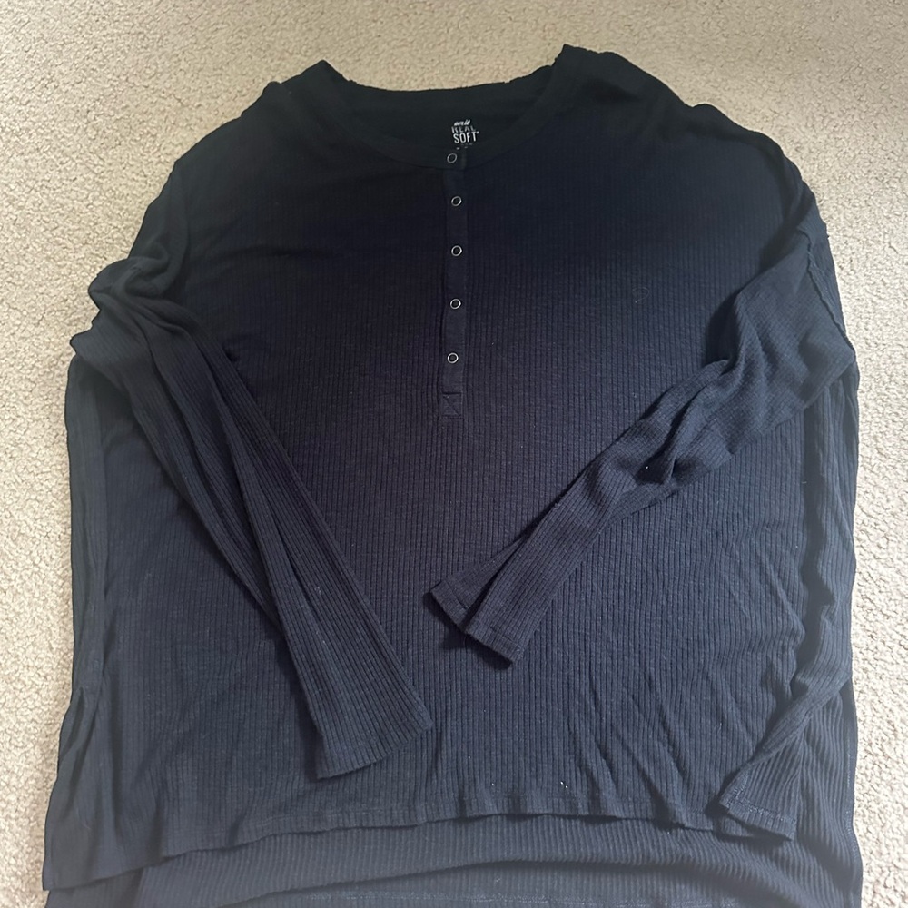 Aerie Black Long Sleeve Crew Neck Tee
